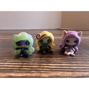 Lot of 3 Monster High Minis Dolls figures 1.2" T-200